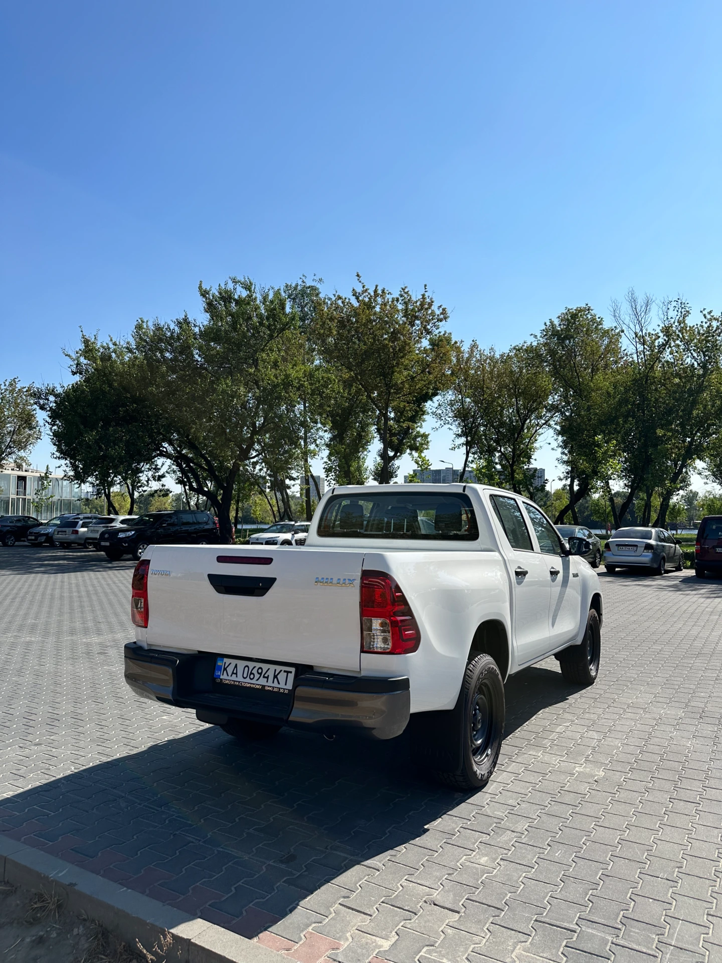 прокат Toyota Hilux фото 3