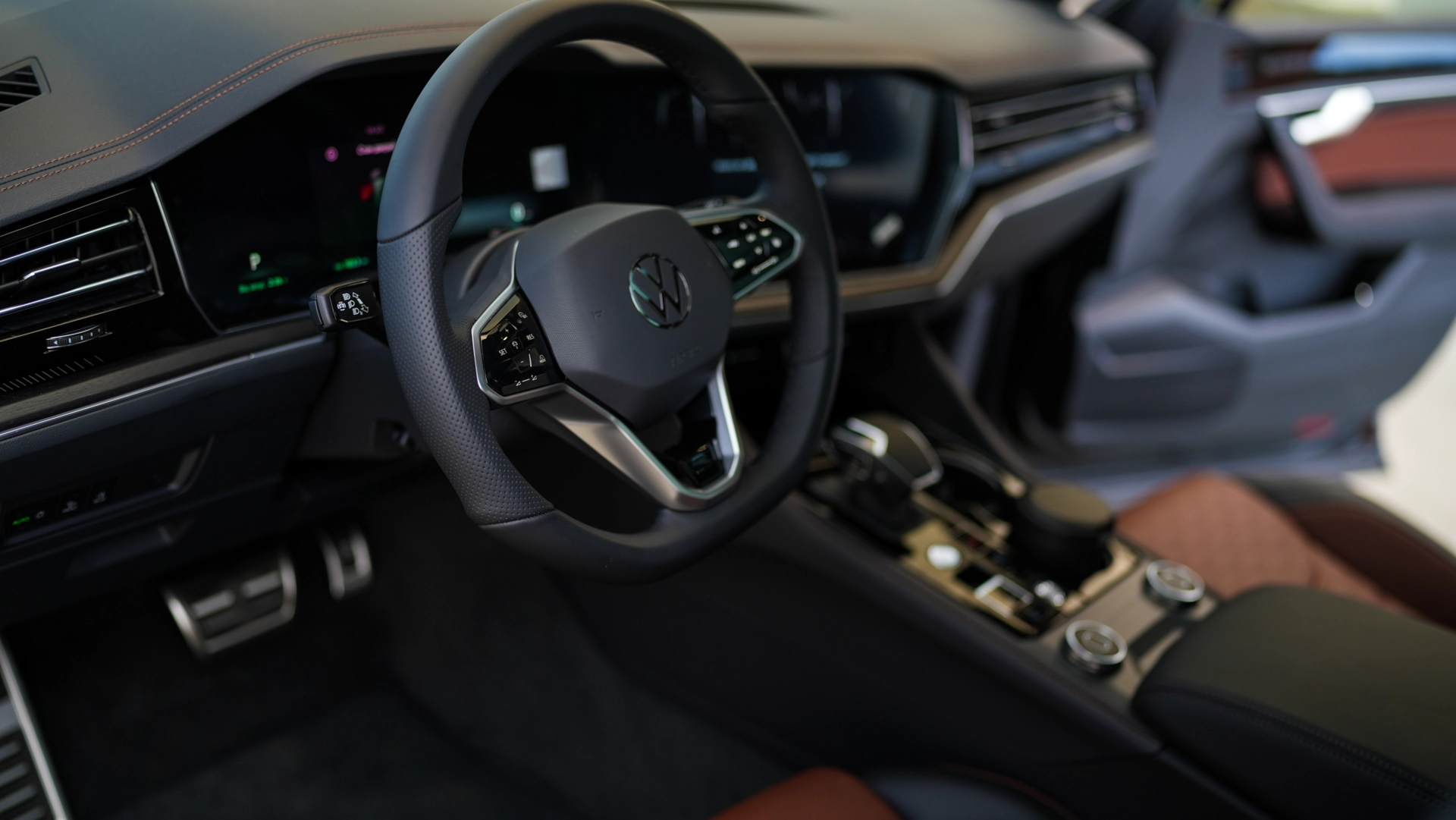 прокат Volkswagen Touareg R-Line фото 5