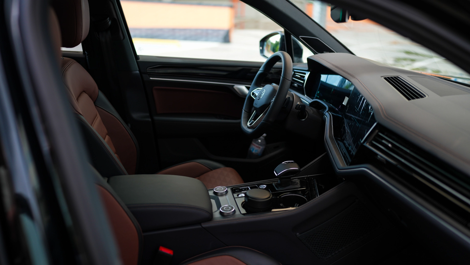 прокат Volkswagen Touareg R-Line фото 4