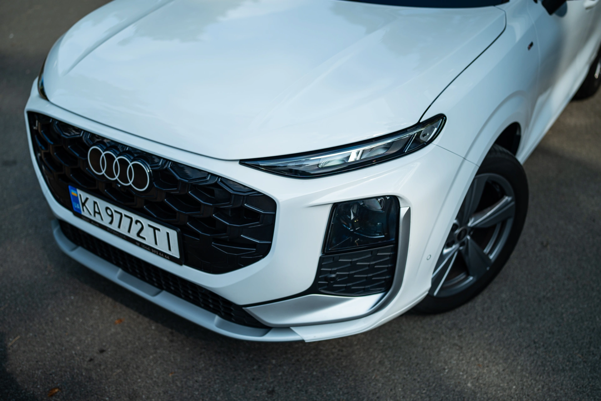 renting Audi Q3 New image 3
