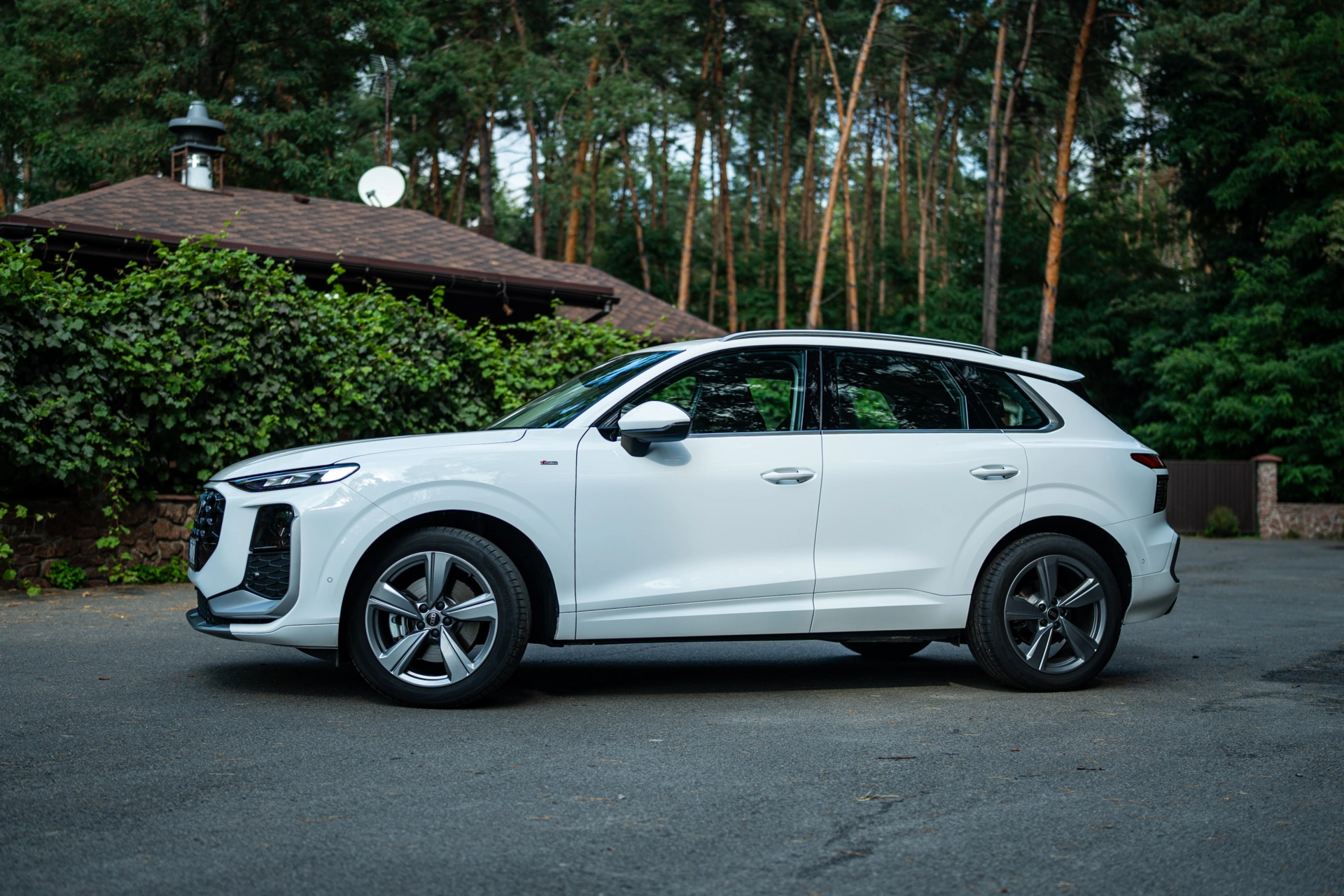 renting Audi Q3 New image 2