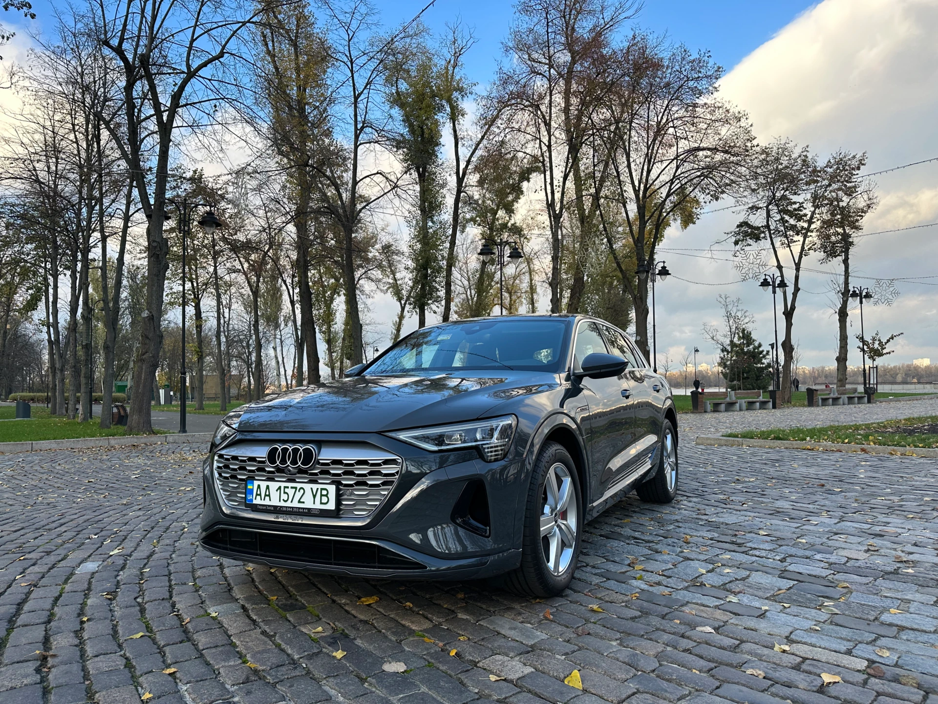 прокат Audi Q8 E-Tron