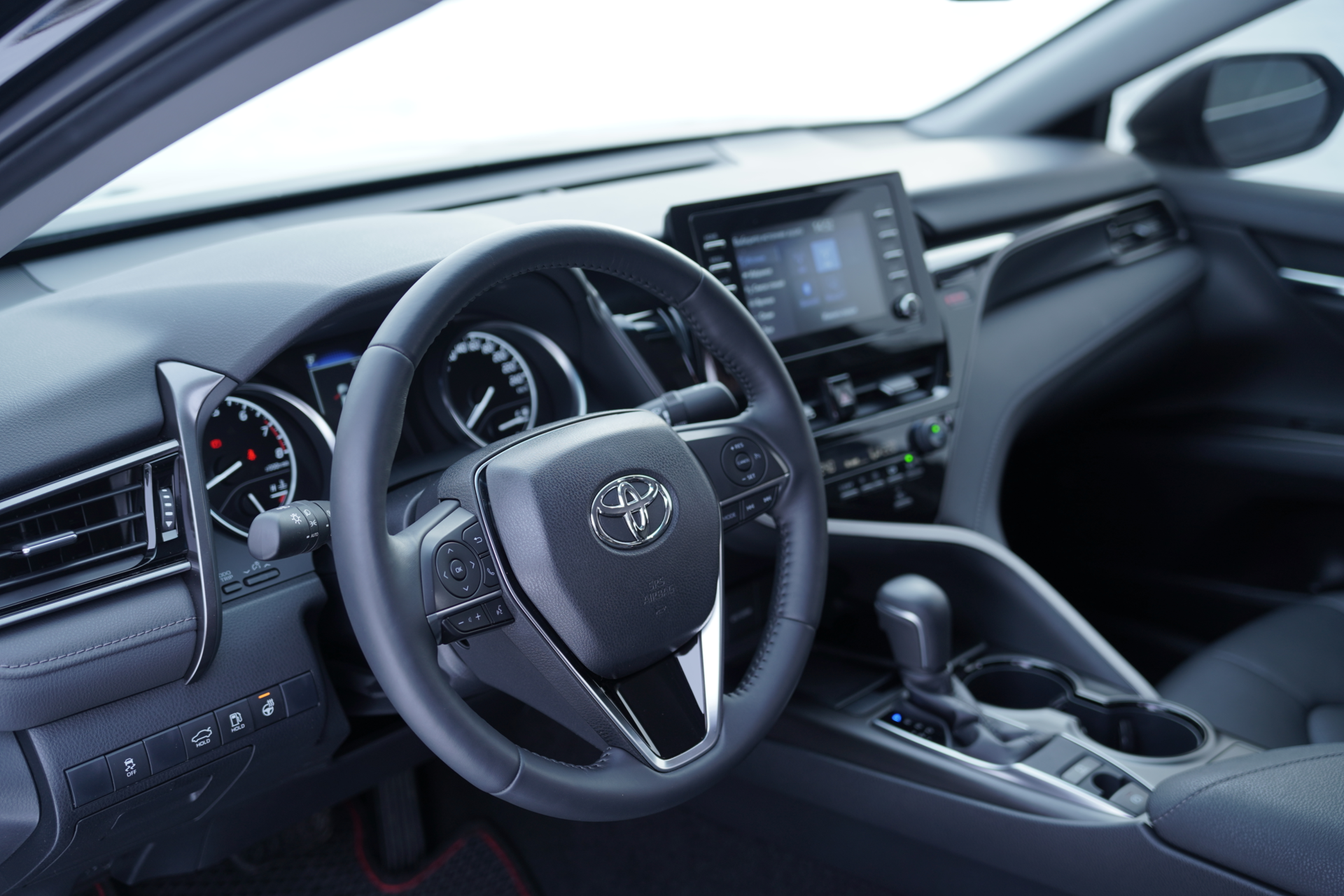 прокат Toyota Camry NEW фото 3