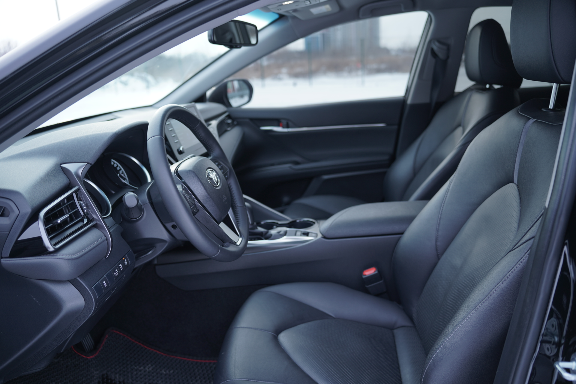 прокат Toyota Camry NEW фото 2