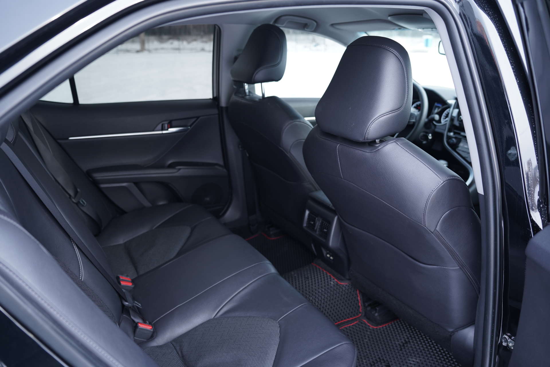 прокат Toyota Camry NEW фото 4