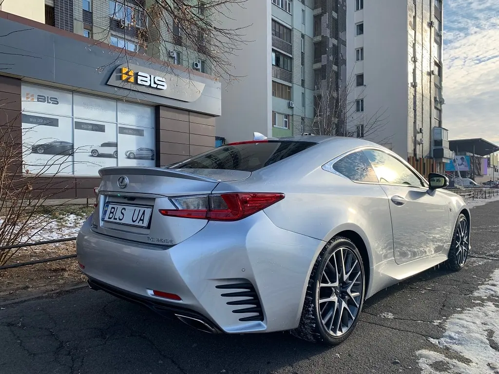 прокат Lexus RC200T фото 8