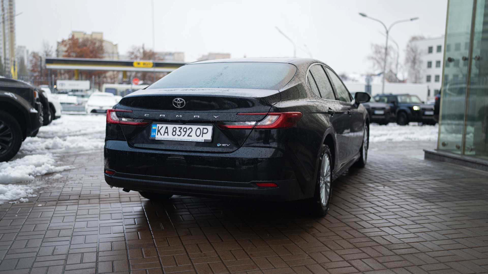 прокат Toyota Camry Hybrid NEW фото 4